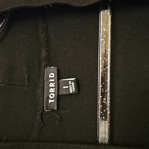 EUC Torrid shrug - Picture 2 of 3